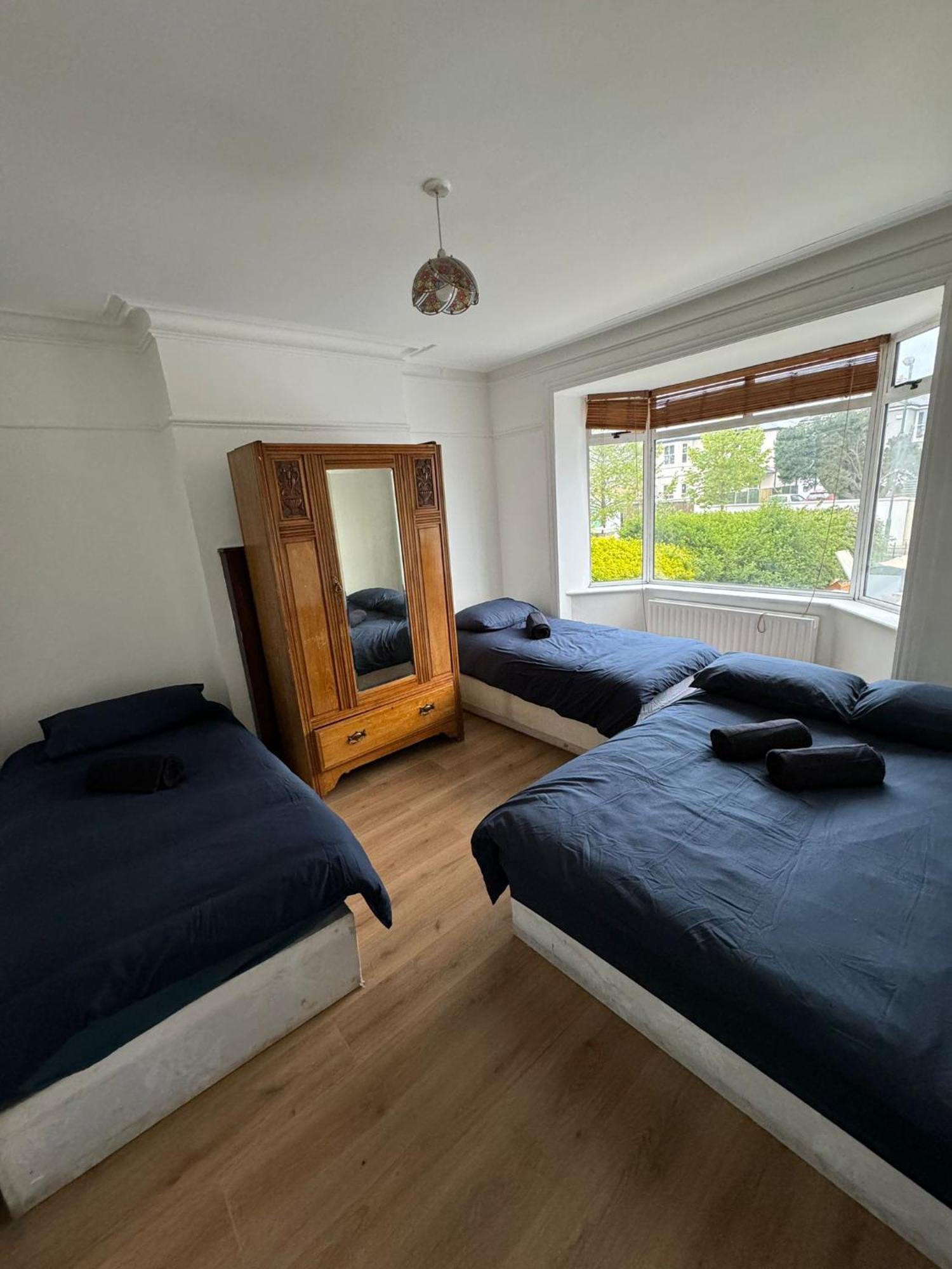 Big Family Room In Room At 2 Iveragh Rd-4 ダブリン エクステリア 写真